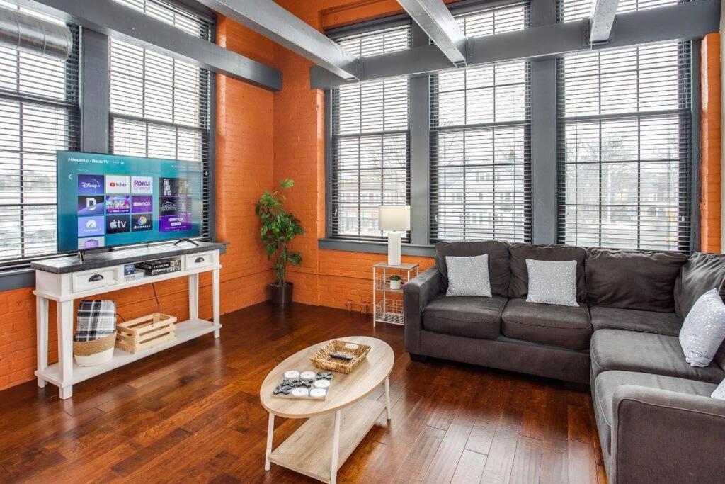 Centric Modern Loft W/ King Beds Leilighet Rochester Eksteriør bilde